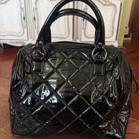 bauletto vernice nera. 