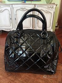 bauletto vernice nera. 