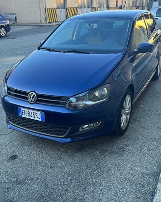 W Polo