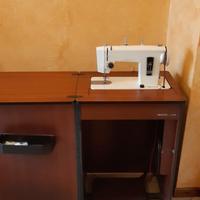 Macchina da cucire Necchi elettrica