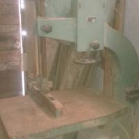 Sega a nastro circolare