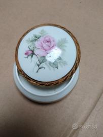 Scatolina in porcellana di Limoges