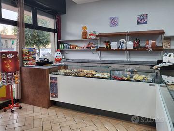 Arredo panetteria/NEGOZIO ALIMENTARI