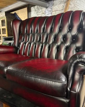 Divano chesterfield