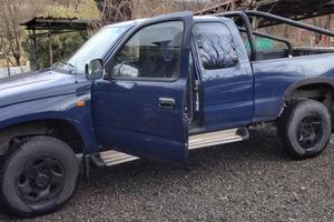 TOYOTA Hilux 3ª serie - 2000