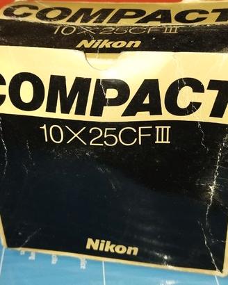 Binocolo Nikon Compact 10x25 CF III