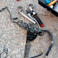 Ricambi Yamaha R1 03/06 e big bang 09