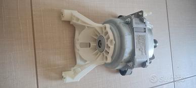 Lotto ricambi lavatrice Samsung WF70F5E5U4W/ET