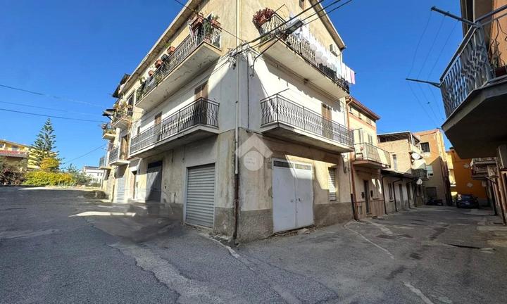 4 LOCALI A CORIGLIANO-ROSSANO