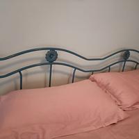 Letto in ferro battuto blu lungo