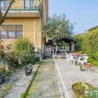 VILLA BIFAMILIARE CON PANNELLI FOTOVOLTAICI!