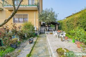 VILLA BIFAMILIARE CON PANNELLI FOTOVOLTAICI!