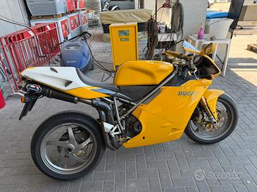 Moto Ducati 748r
