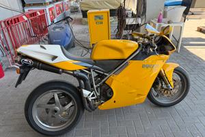 Moto Ducati 748r