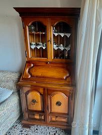 Mobile vetrina in legno massello-classico elegante