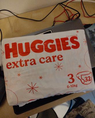 pannolini Huggies extra care tg. 3 n. 32 nuovi 