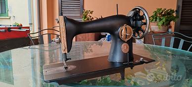 macchina da cucire  vintage per arredo