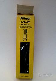 Nikon tracolla mod an-4y