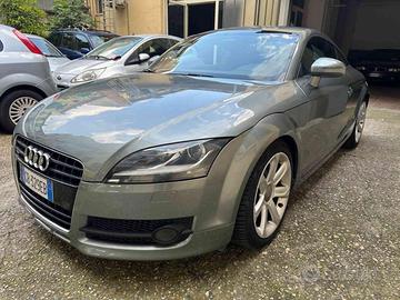 AUDI TT Coupé 3.2 V6 quattro