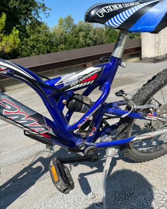 Bici ZARMA blu ammortizzata 8/10 anni
