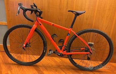 Salsa Journeyman Claris 700_Gravel
