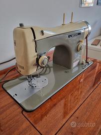 Macchina da cucire Necchi 267 con mobile originale