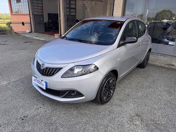 Lancia Ypsilon 1.0 Hybrid Gold