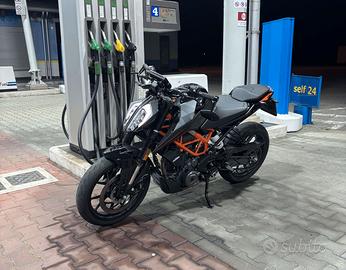 Duke 390 2023 immatricolato gennaio 2024