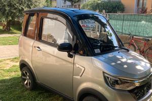 Auto elettrica supporto alla deambulazione