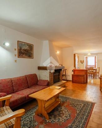 5 LOCALI A FOLGARIA