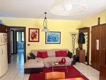 Appartamento di 98 m² con 3 locali e box auto a Mi