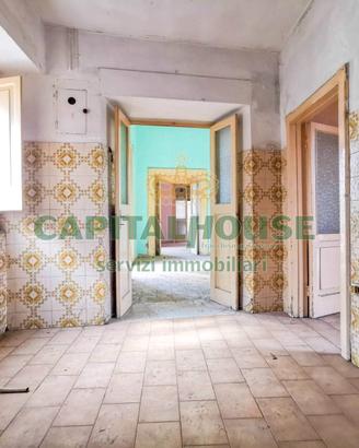 S2 Due soluzioni da ristrutturare con box