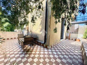 2 LOCALI A ALBISSOLA MARINA