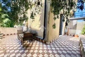 2 LOCALI A ALBISSOLA MARINA