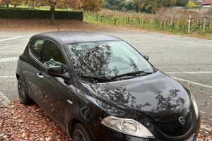 Lancia y hybrid 2021