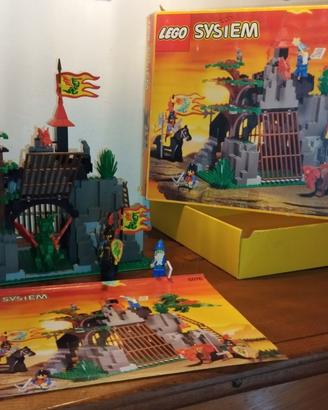 Lego 6076 Dragon's Den