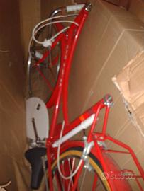 Bici da donna rossa