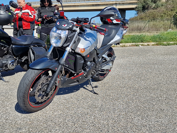 Suzuki gsr 600