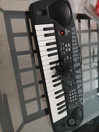 Tastiera scuole medie con basi musicali