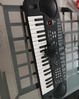 Tastiera scuole medie con basi musicali
