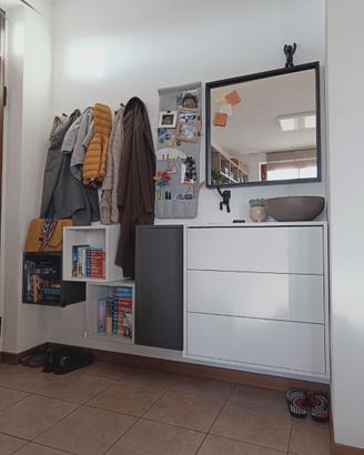Combinazione mobili Eket Ikea per ingresso