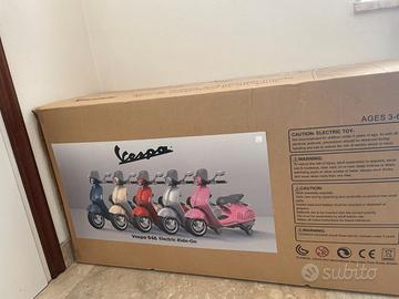 Vespa Piaggio 946 Elettrica 12V per Bambini Rossa