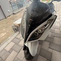 Kymco 300i