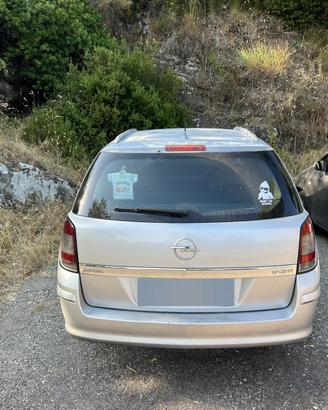 Opel astra H