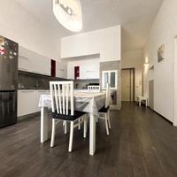  Cucina, no tavolo e sedie.