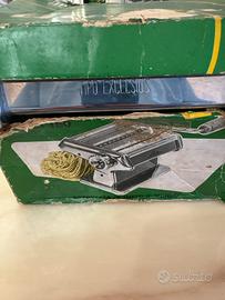 Macchina per fare la pasta titania