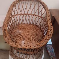 poltroncina in vimini