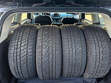 pneumatici Kumho modello I'ZEN RV 235/55R 17 99H
