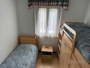 Cameretta con letto a castello