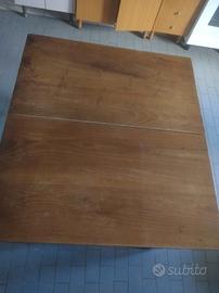 Tavolo in legno massello 